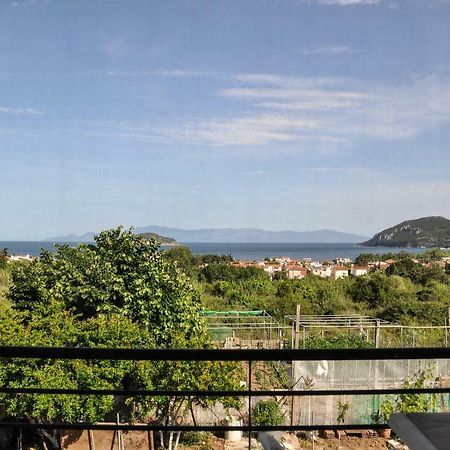 Martha'S Villa Nea Iraklitsa 外观 照片