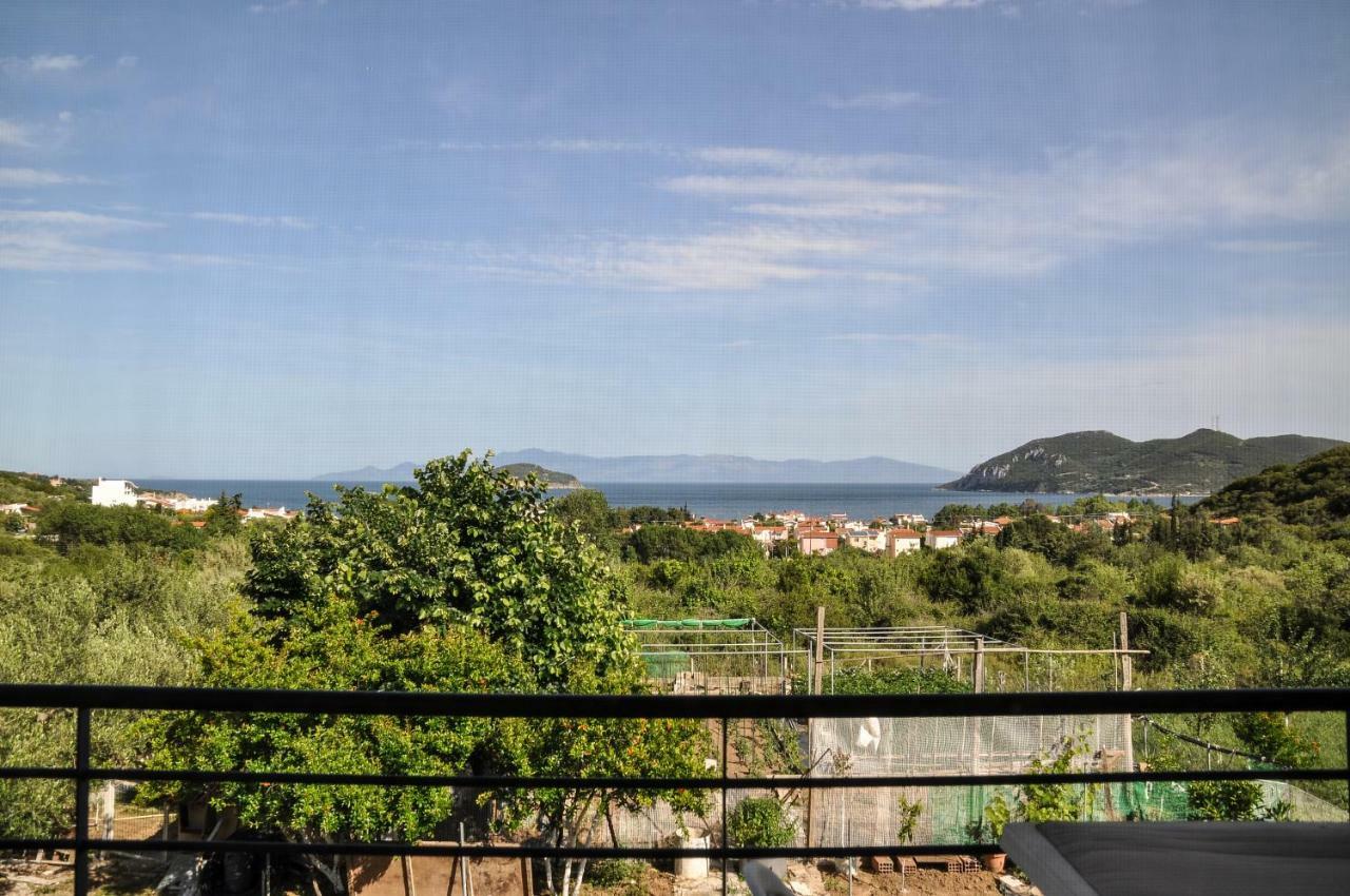 Martha'S Villa Nea Iraklitsa 外观 照片