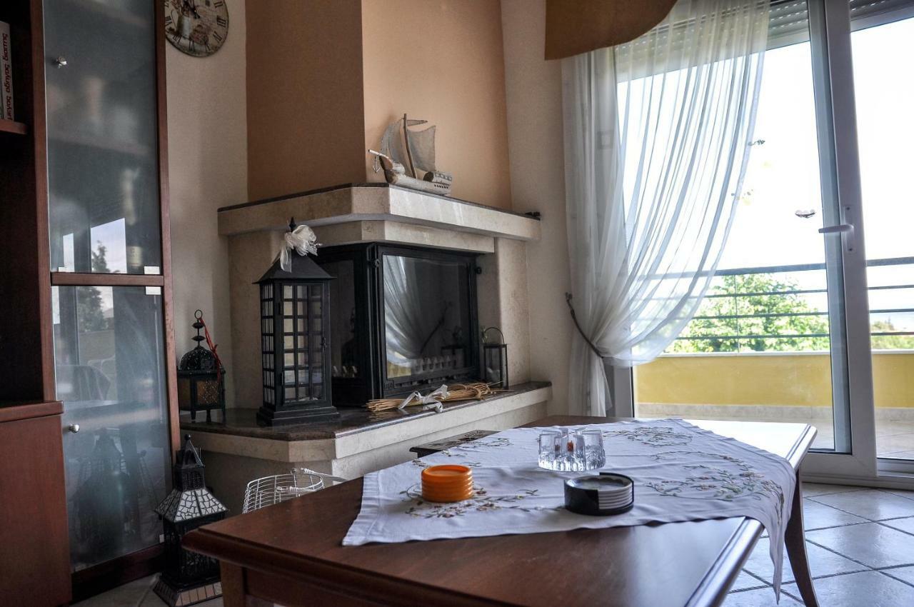 Martha'S Villa Nea Iraklitsa 外观 照片