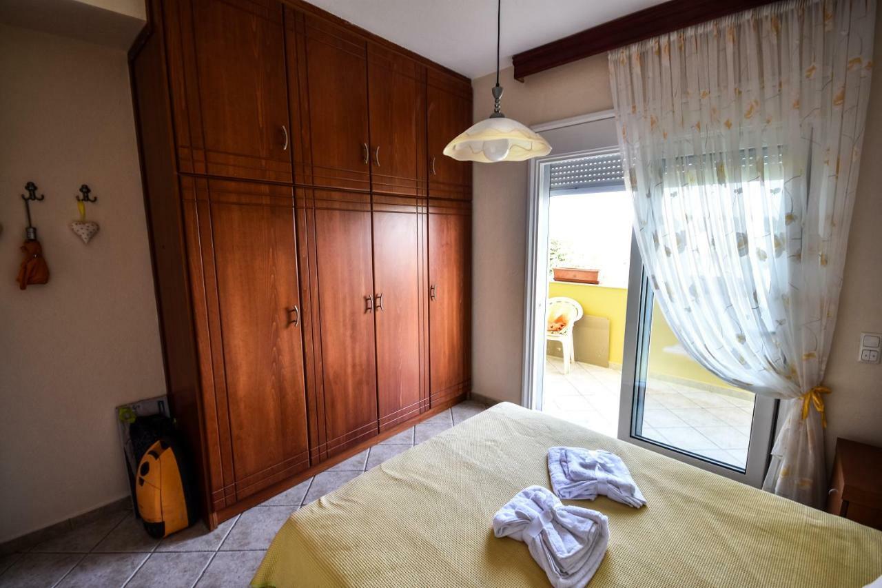 Martha'S Villa Nea Iraklitsa 外观 照片