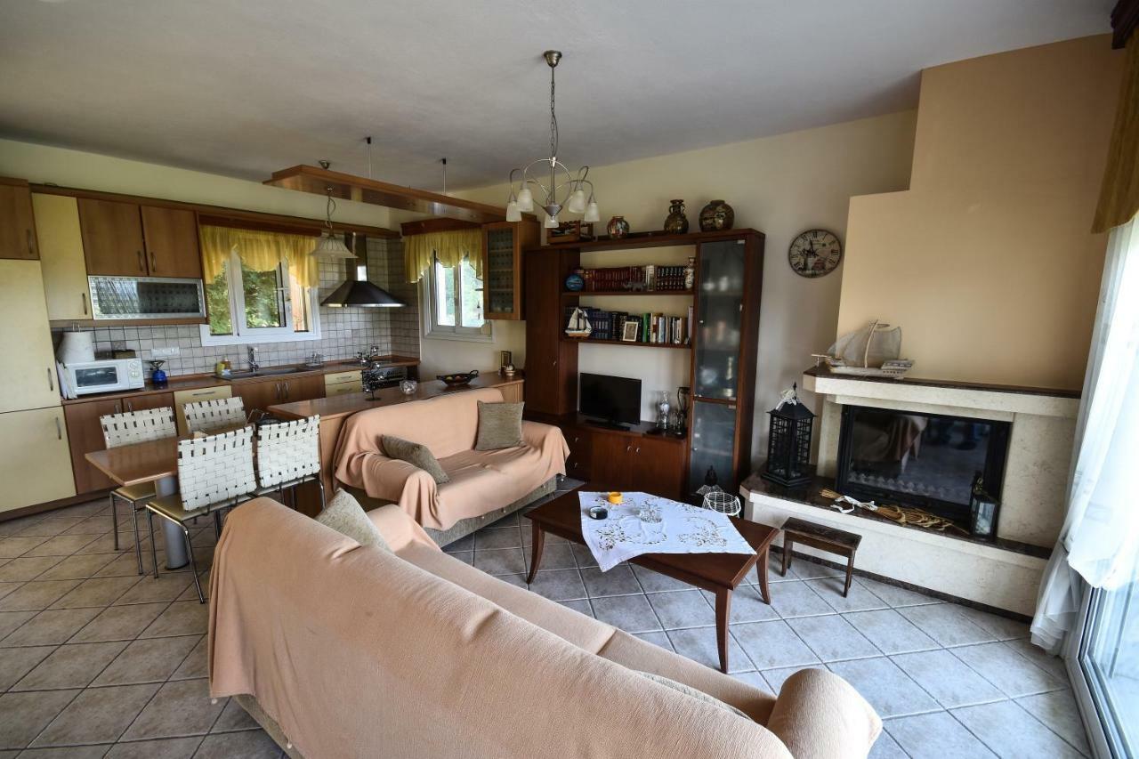 Martha'S Villa Nea Iraklitsa 外观 照片