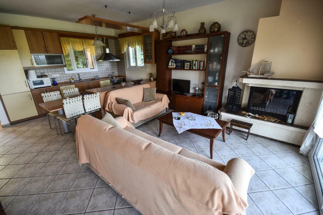 Martha'S Villa Nea Iraklitsa 外观 照片